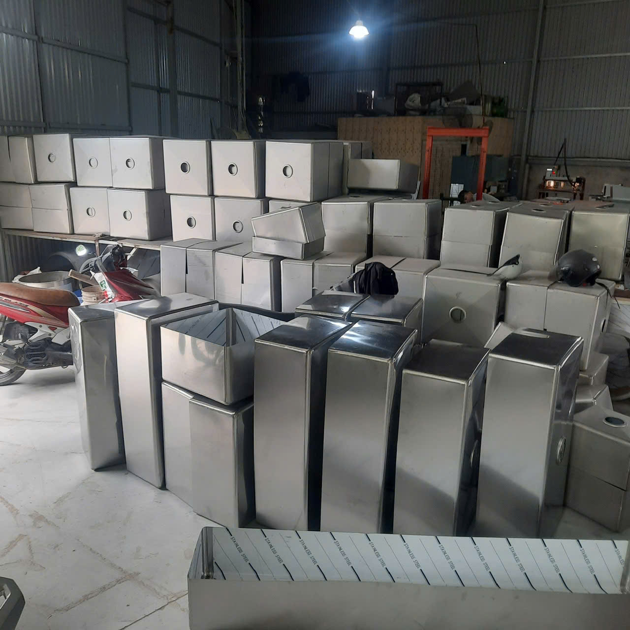 xưởng hố chậu inox tiến đạt