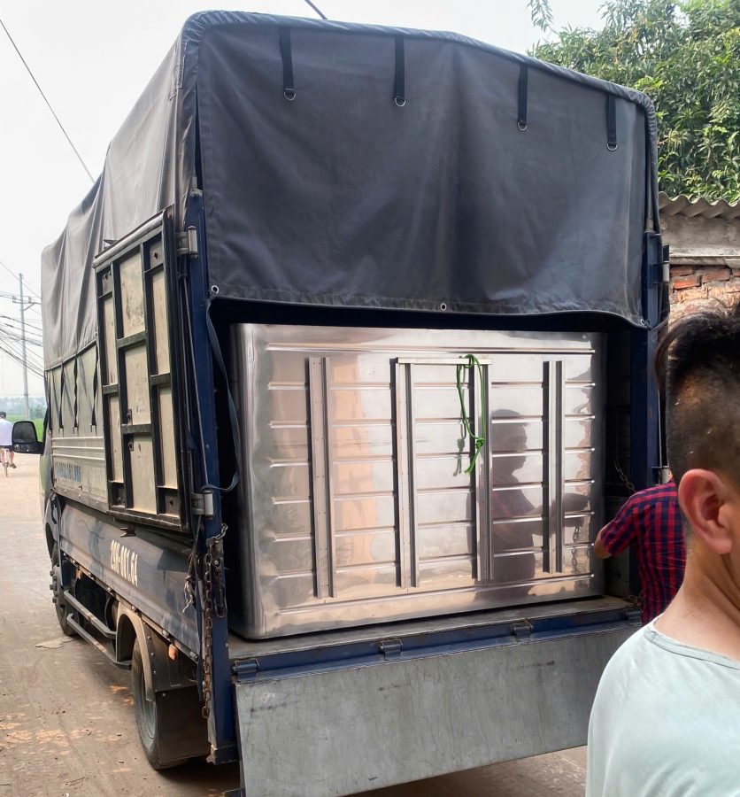 vận chuyển bể inox 3500l
