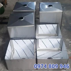Hố chậu inox 500x500x300 mm gia công sắc nét, đáy dốc thoát nước nhanh