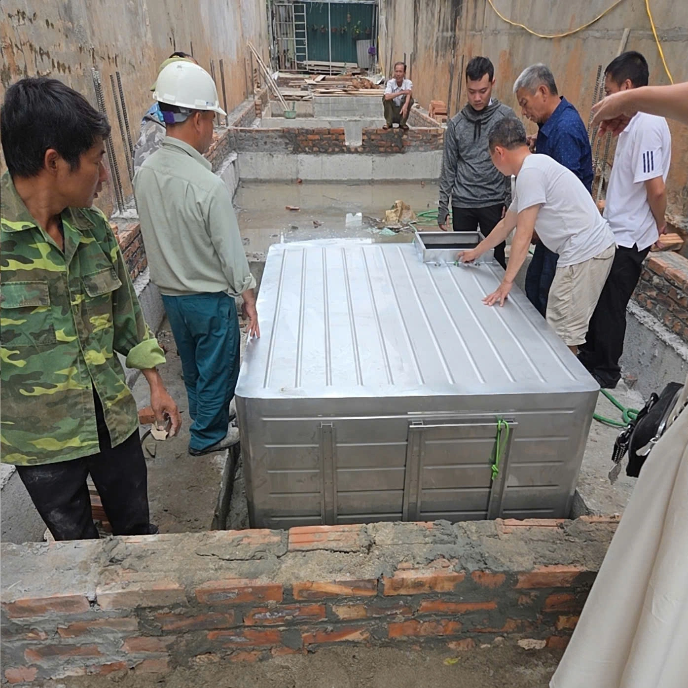 Giao Bể Nước Ngầm Inox Hoài Đức