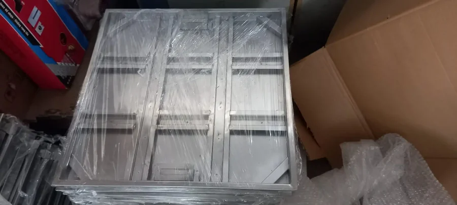 Đóng gói nắp bể nước inox