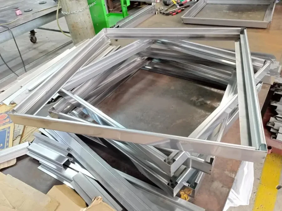 Gia công nắp bể inox ngầm